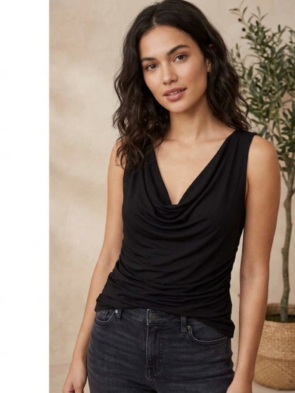 Express Black Top Medium‎